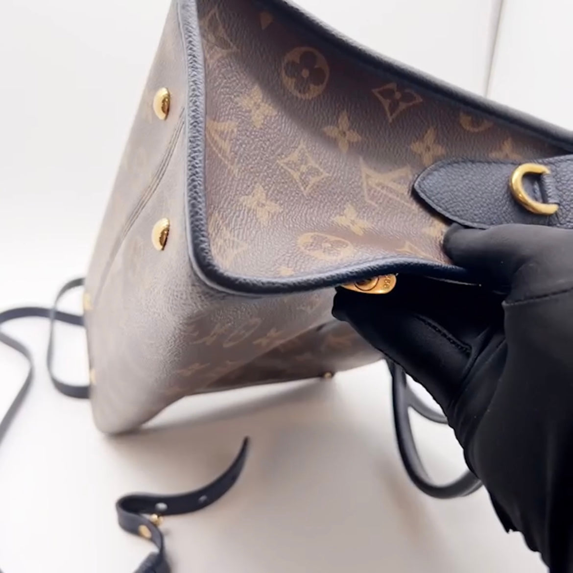 Louis Vuitton Popincourt PM Monogram Shoulder Bag – Luxury Cheaper