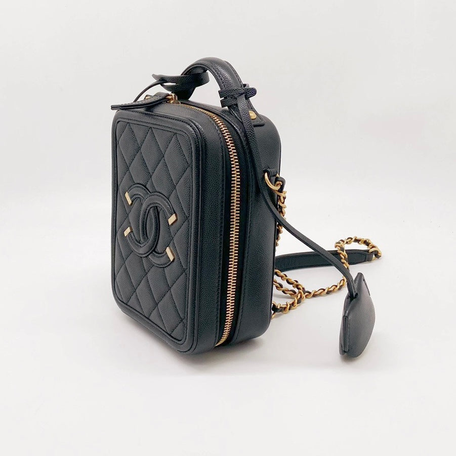 Preloved Chanel CC Filigree Vanity Case Vertical