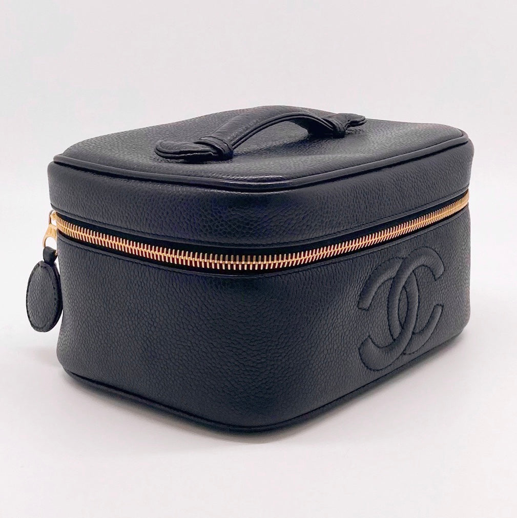 Chanel Vintage Black n Gold Vanity Case – allprelovedonly